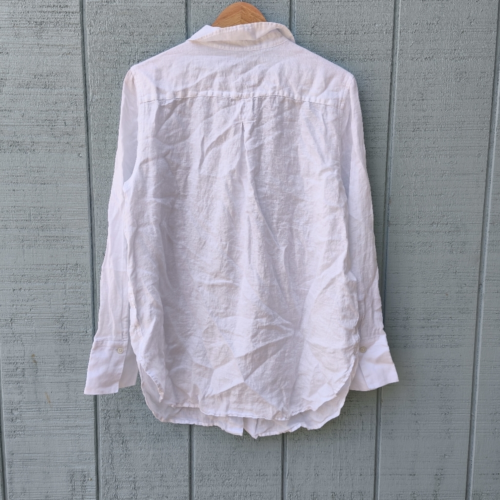 Classic White Button-Up Shirt - Picture 7 of 10